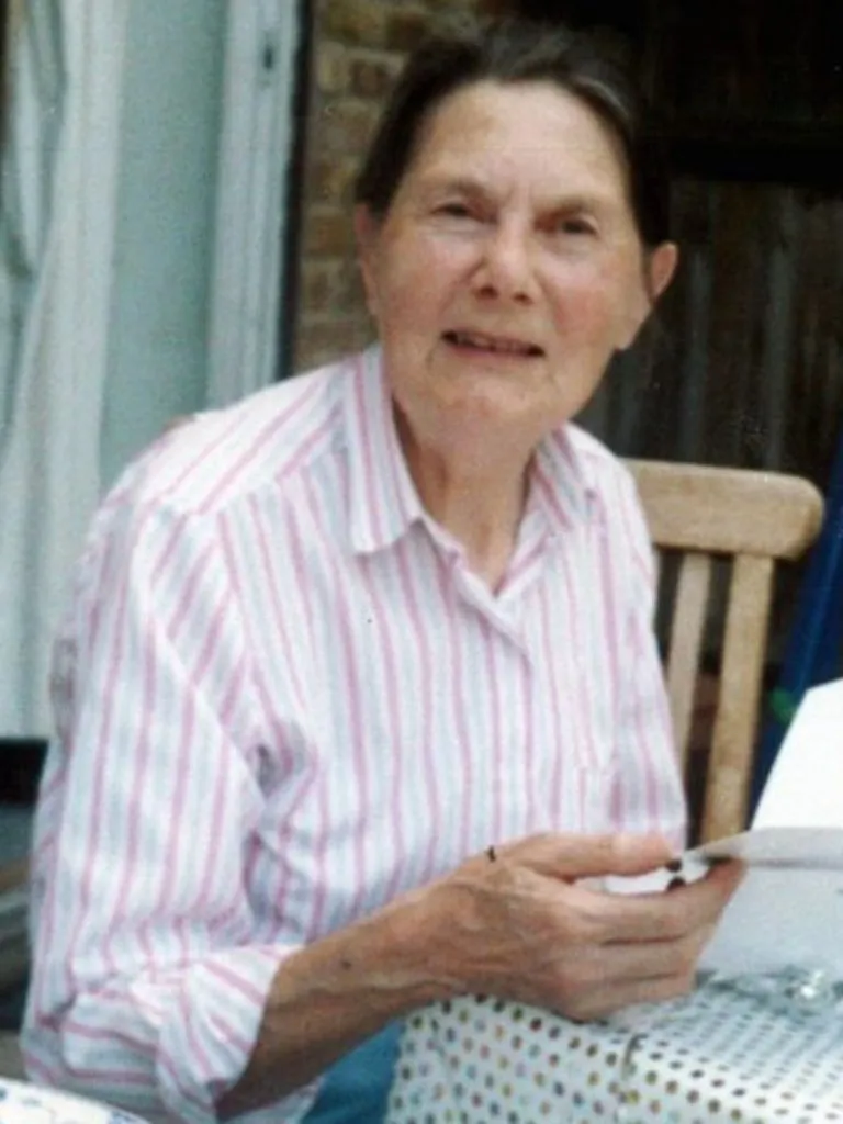 Paula Castle